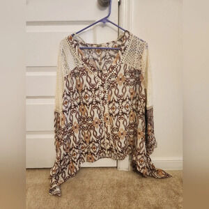 Gimmicks By BKE Medallion Printed Button Down Tunic Beige Size Small Womens
